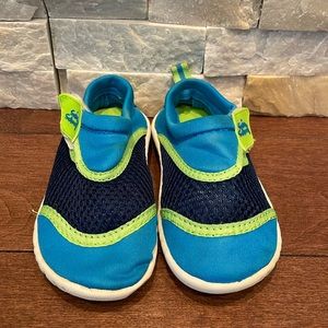 5/$25 Water Shoes